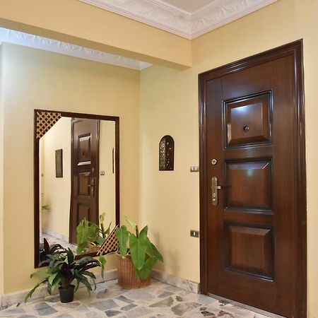Two-Bedroom Apartment at Mohamed Farid Street Kairo Eksteriør bilde
