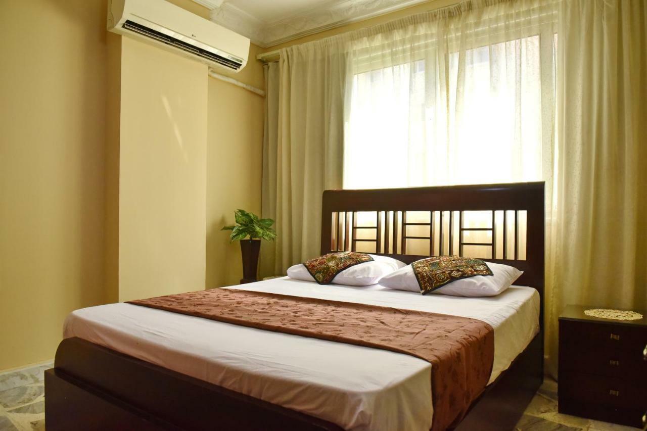 Two-Bedroom Apartment at Mohamed Farid Street Kairo Eksteriør bilde