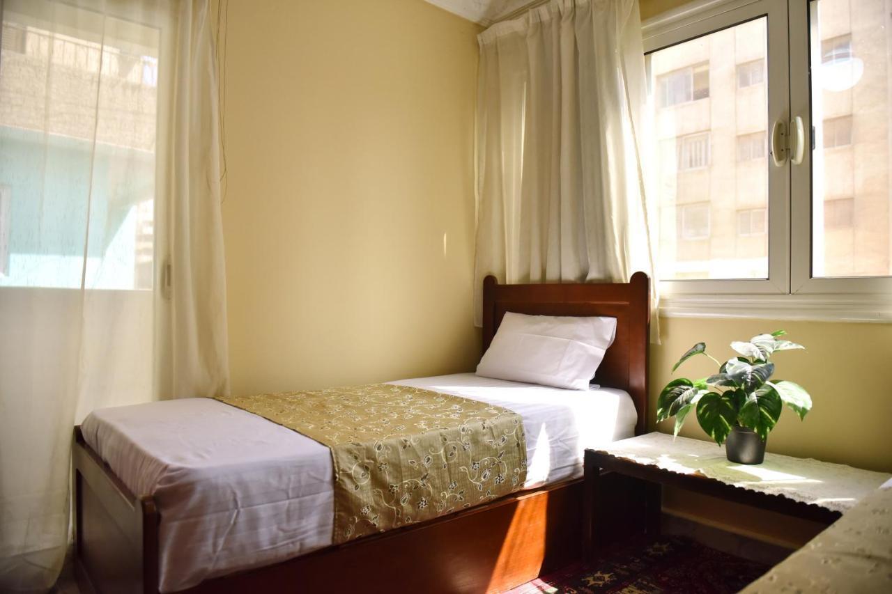 Two-Bedroom Apartment at Mohamed Farid Street Kairo Eksteriør bilde